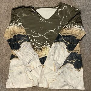 Long Sleeve V-Neck Marble Print Women’s Top - Green, Black & White